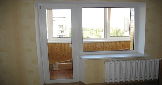 Ремонт балконной двери Реж, цена от 977 руб.